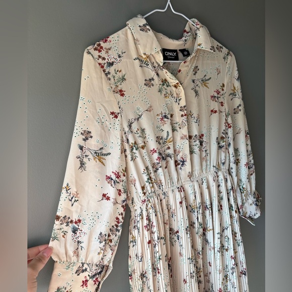Only Essential size Xs, Floral pleated midi bohemian Cream Dress - Picture 3 of 6